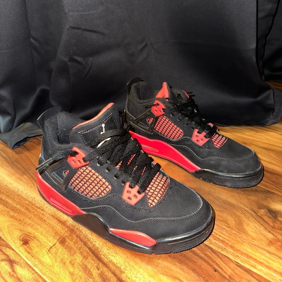 Red thunder Air Jordan 4s